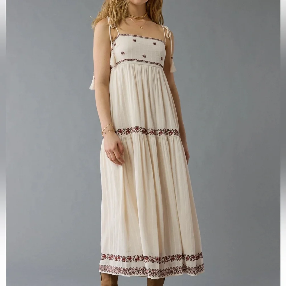 NWT AE Cream Boho Maxi Dress with Embroidered Trim - Picture 5 of 6